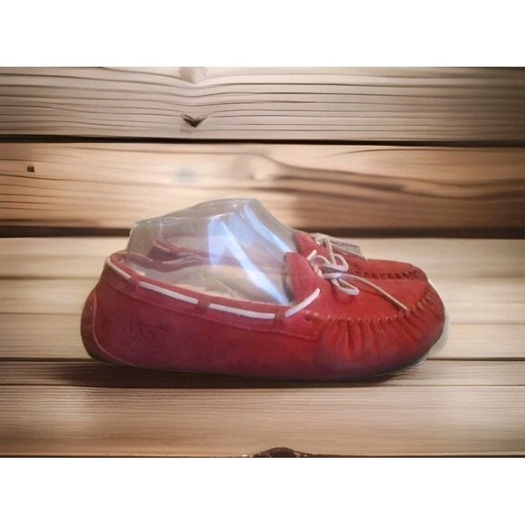 UGG Shoes - UGG Dakota Moccasin Slippers Womens Size 5